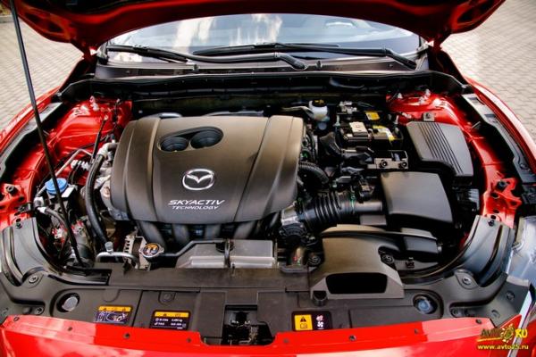 Красная жара: тест-драйв Mazda 6